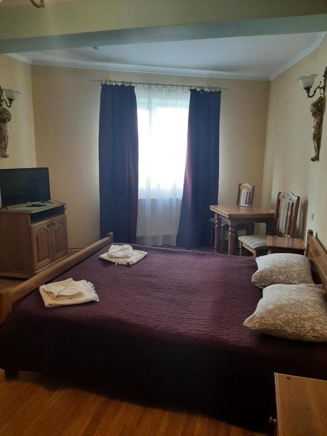 Hotel Nikolet Moukatcheve Extérieur photo