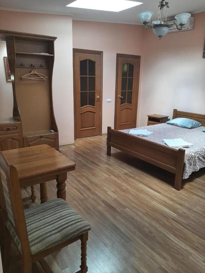Hotel Nikolet Moukatcheve Extérieur photo