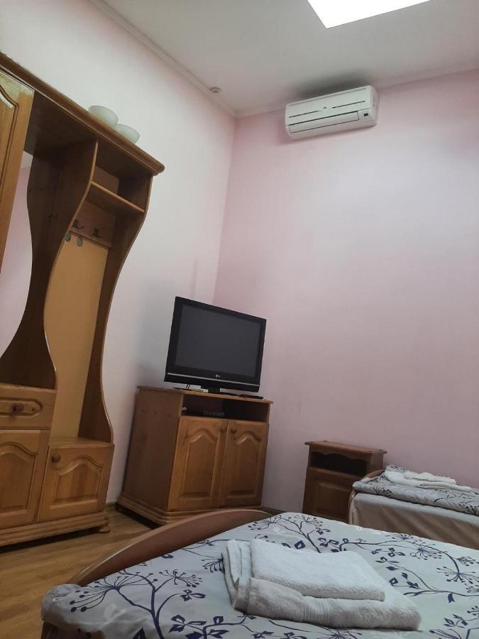 Hotel Nikolet Moukatcheve Extérieur photo